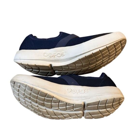 OOFOS OOmg Low Shoe Recovery Comfort Sneakers Slip On Navy White Women’s Size 7 - Picture 4 of 7